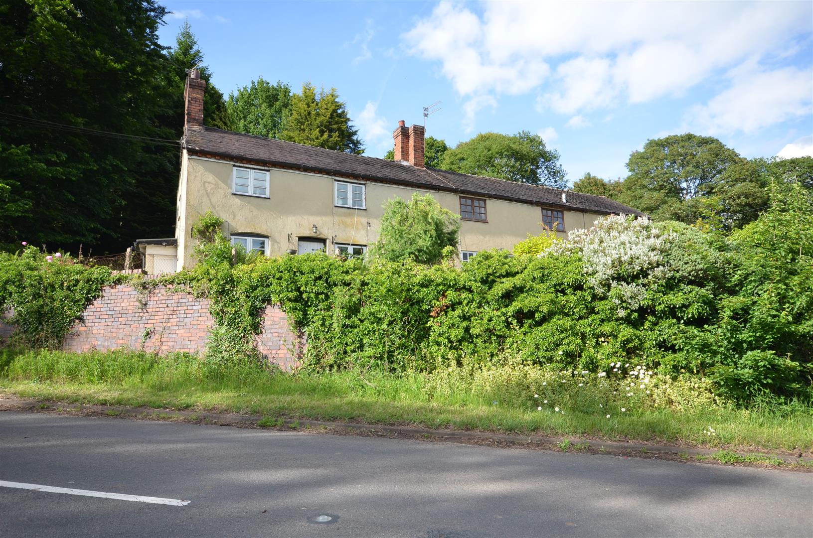 1 The Cottage, Bury Bank, Stone photo 2