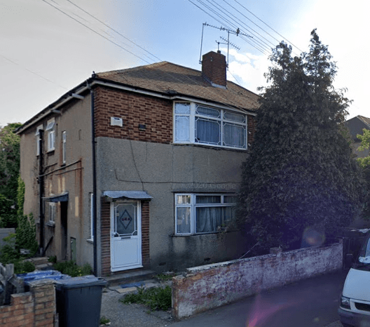 64 Balfour Road, Southall photo 2