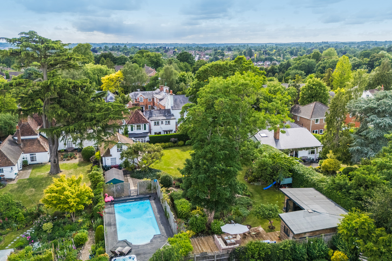 5 bedroom semi-detached house for sale 0