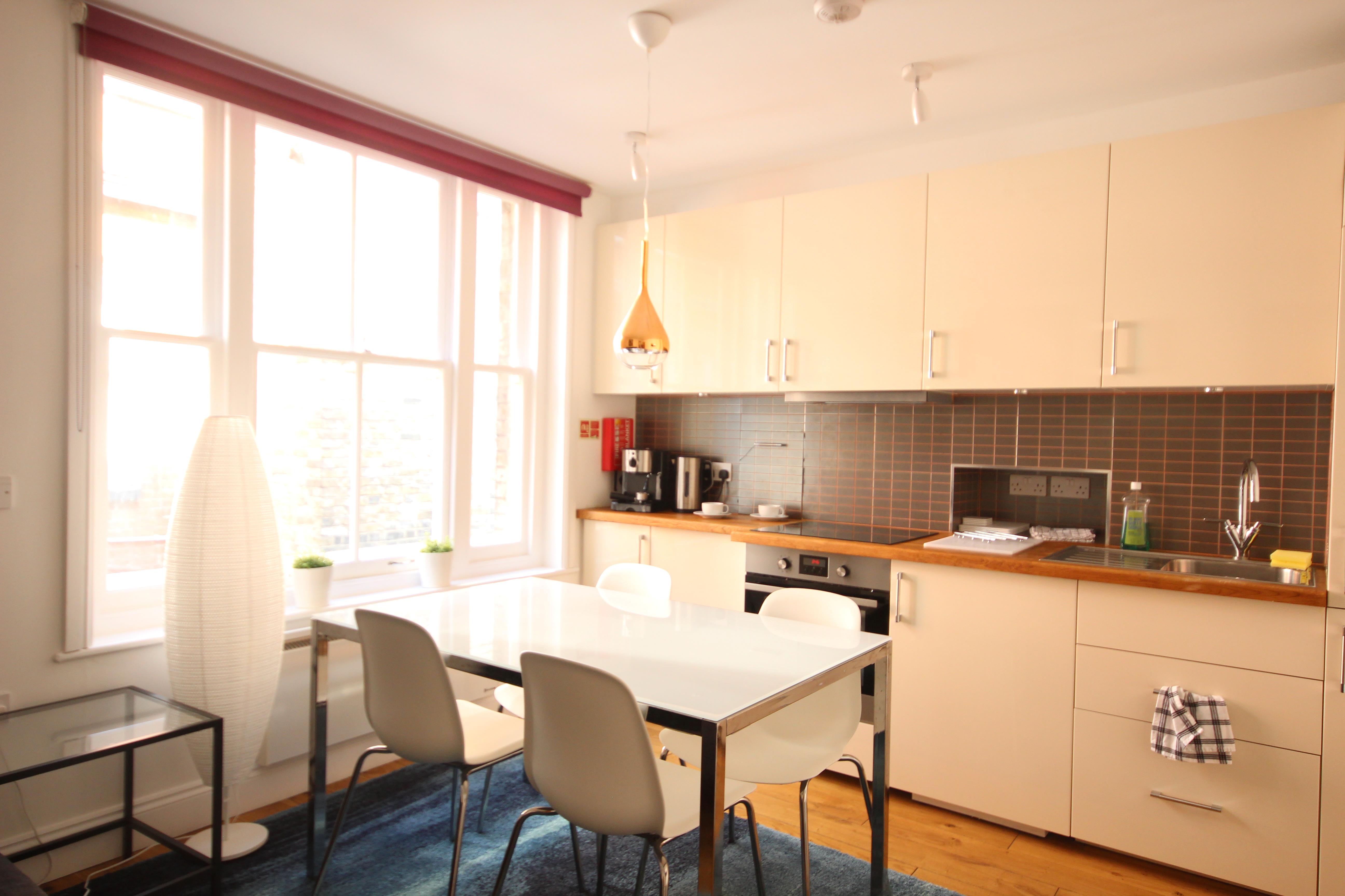 Tisbury Court, LONDON photo 2