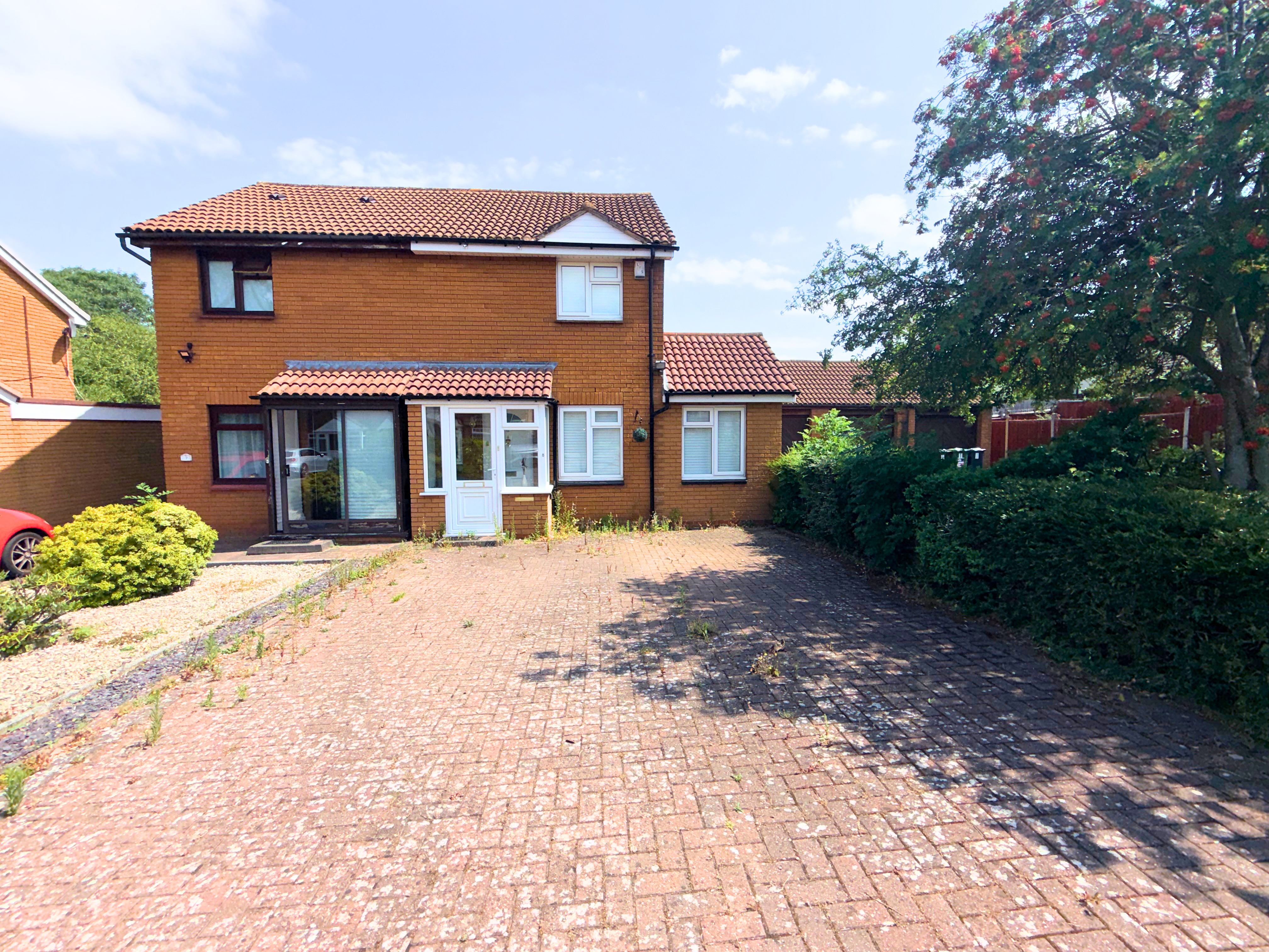 8, Pikehorne Croft, Birmingham photo 4