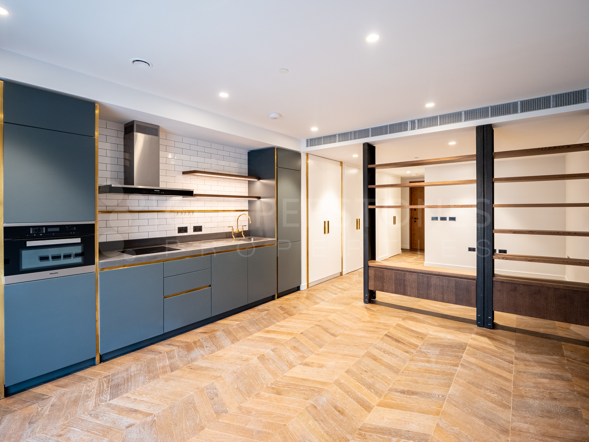 5 bedroom semi-detached house for sale in London