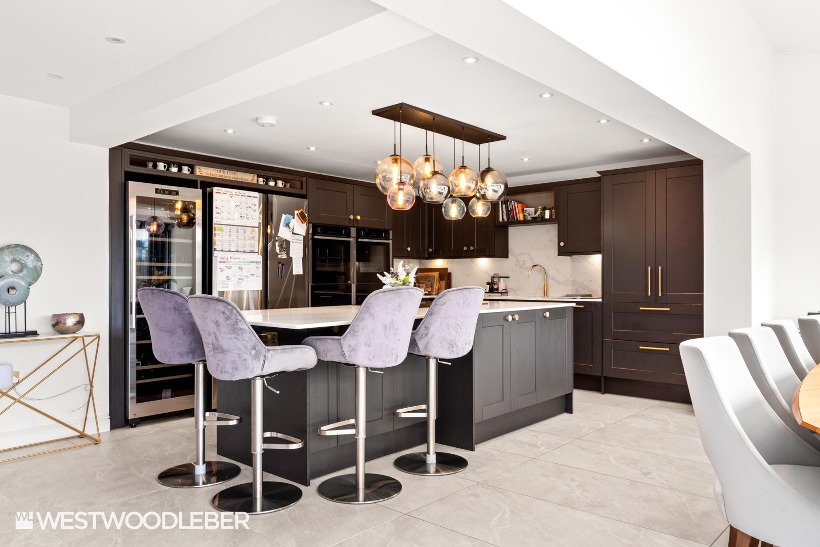 5 bedroom detached house for sale 0