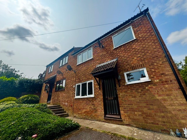 FLAT 6, Lenborough Road, BUCKINGHAM photo 3