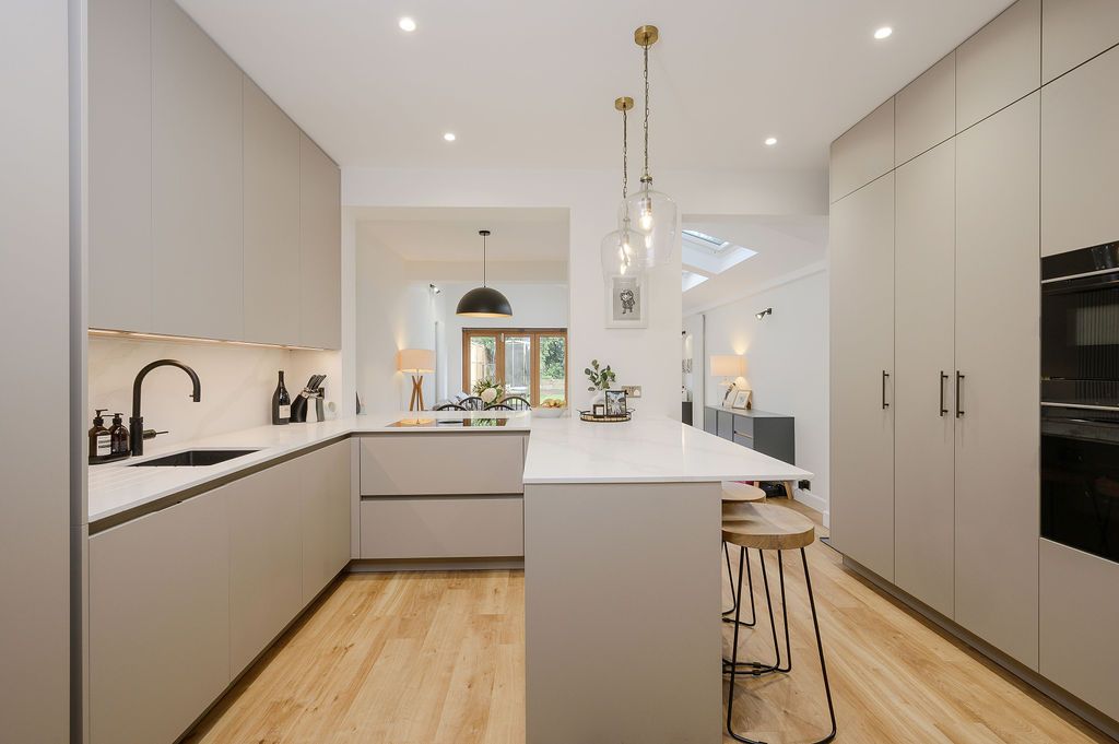 4 bedroom terraced house for sale 0