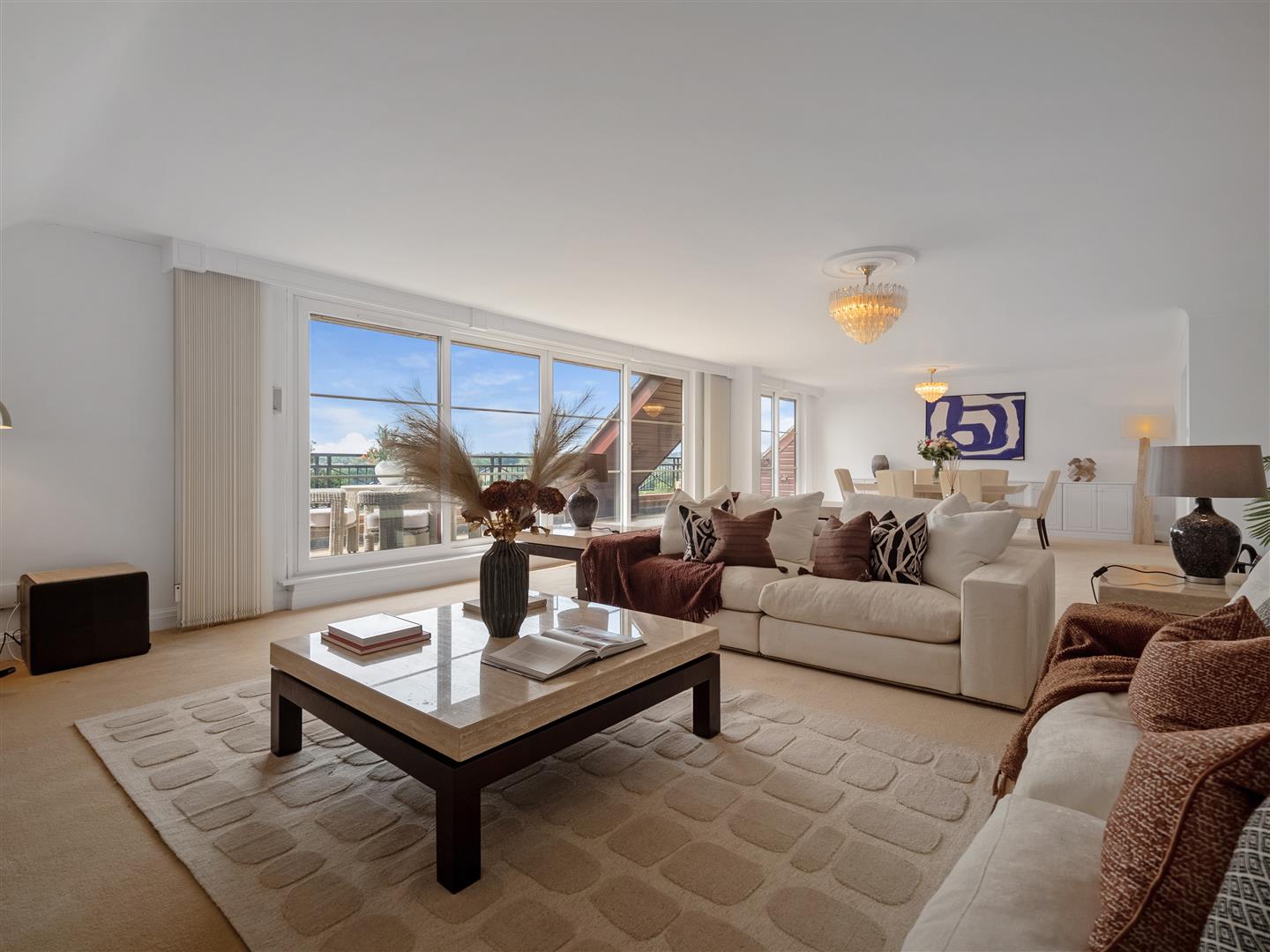 3 bedroom flat for sale 0