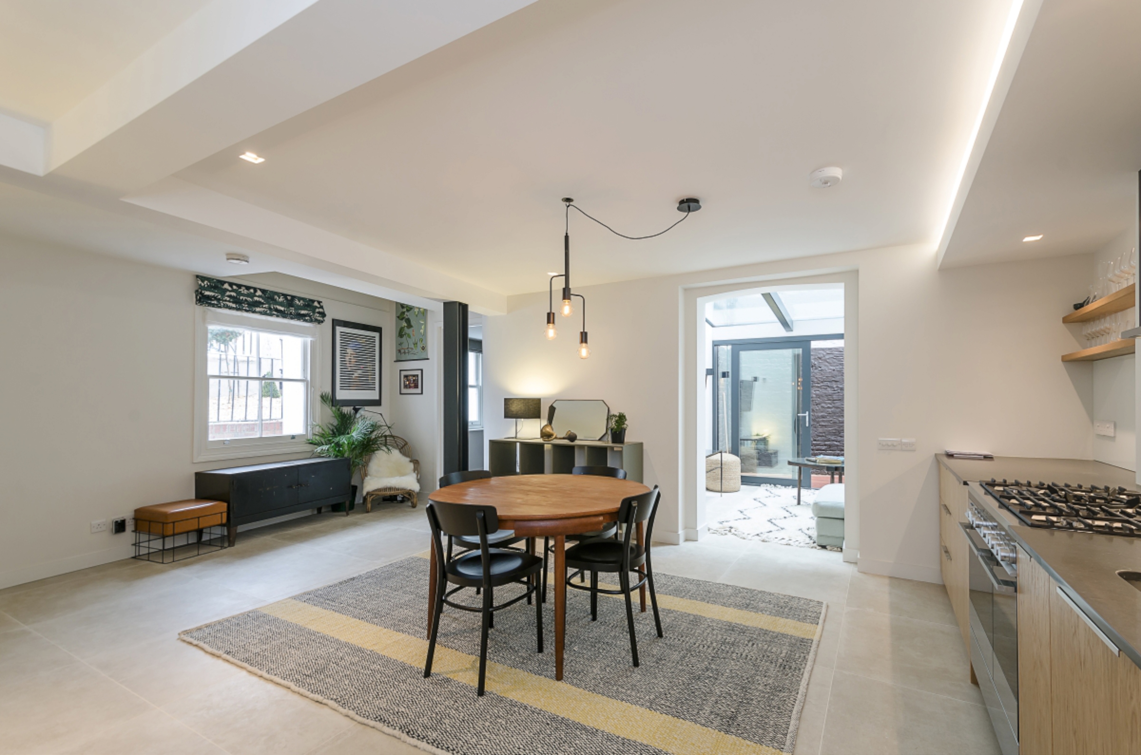 2 bedroom flat for sale 0