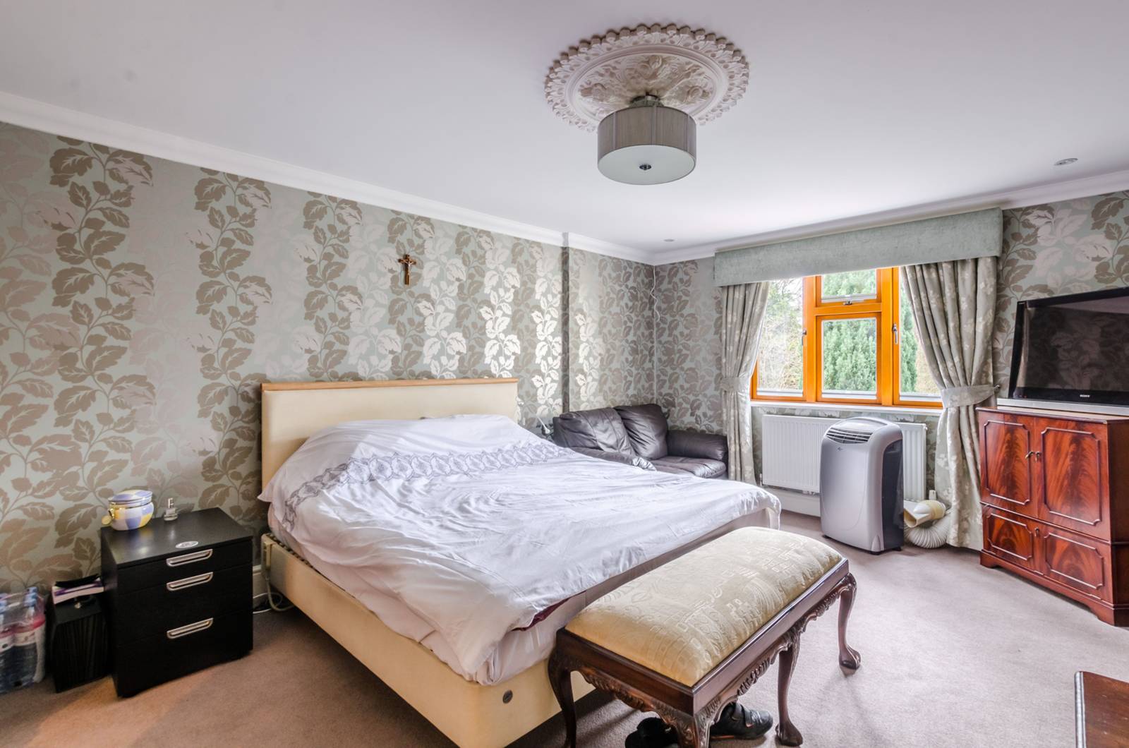 Photos of Castlemaine Avenue, South Croydon CR2 61775975 PrimeLocation