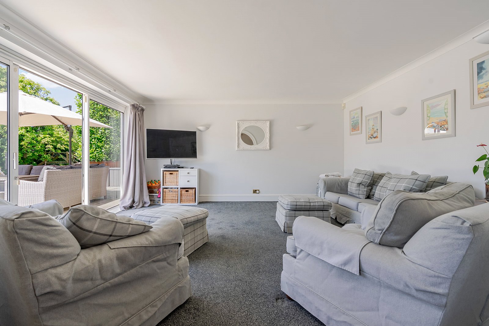 4 bedroom detached house for sale 0