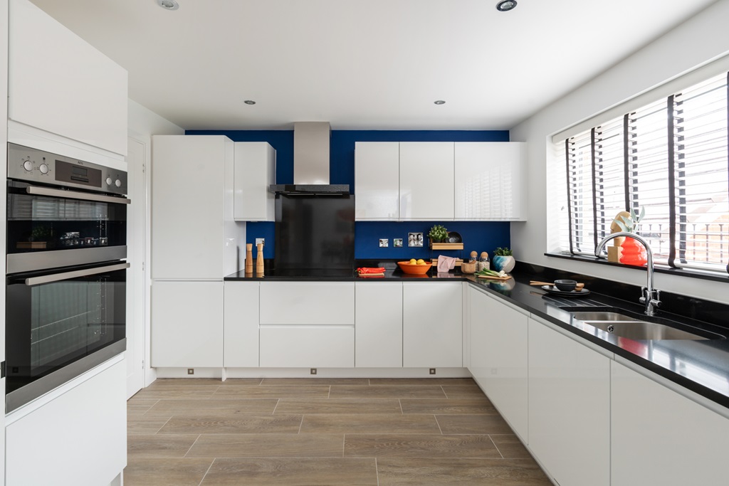 Property 2 of 12. Make Your Choice Between A Modern Or Traditional Kitchen