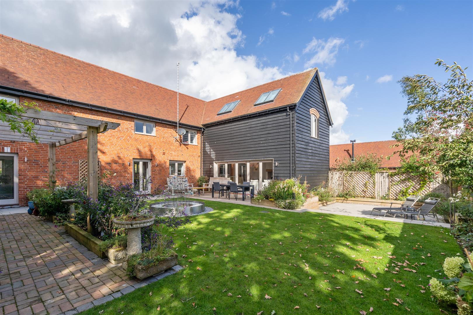 3 bedroom barn conversion for sale 0