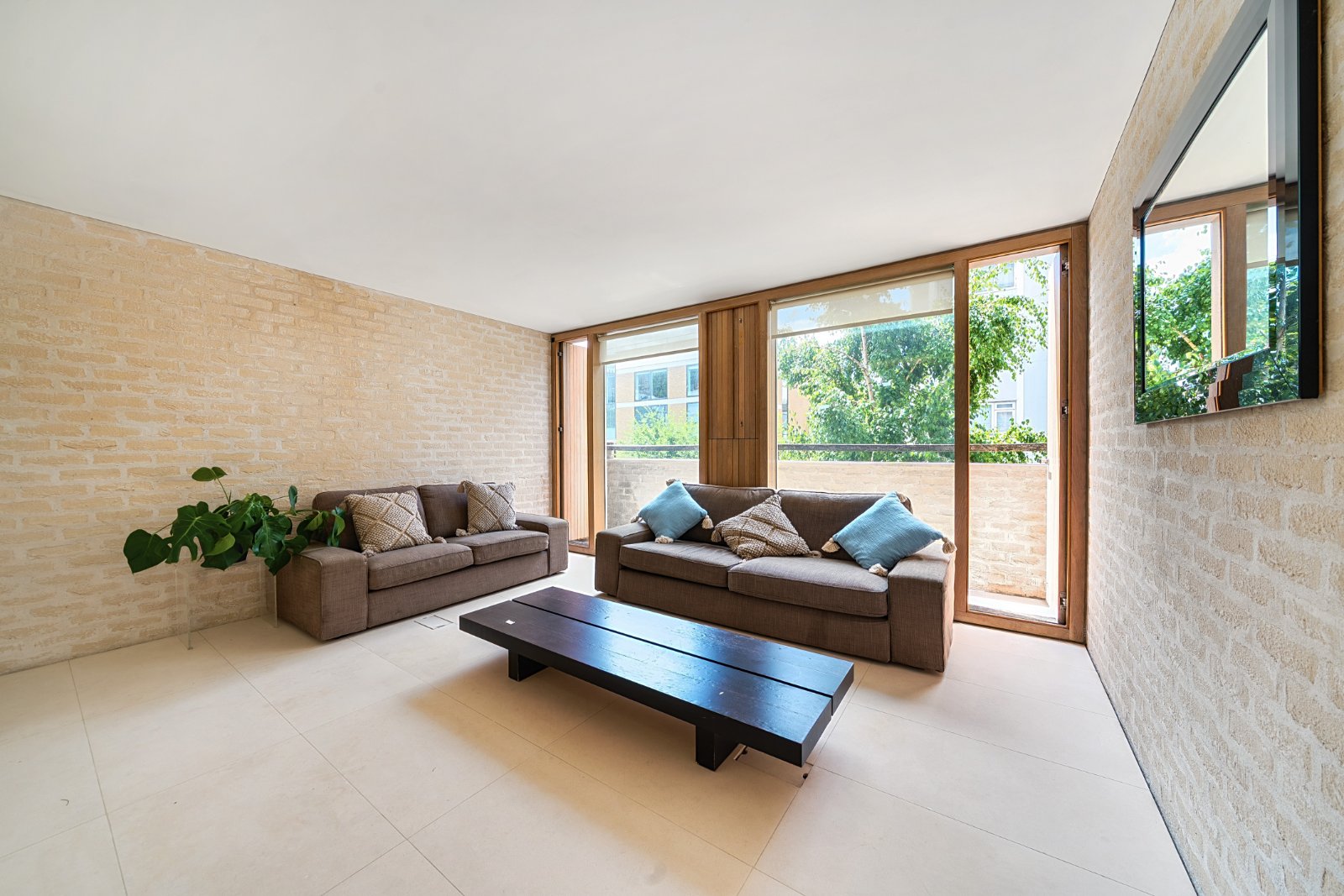 4 bedroom detached new house for sale in Reading