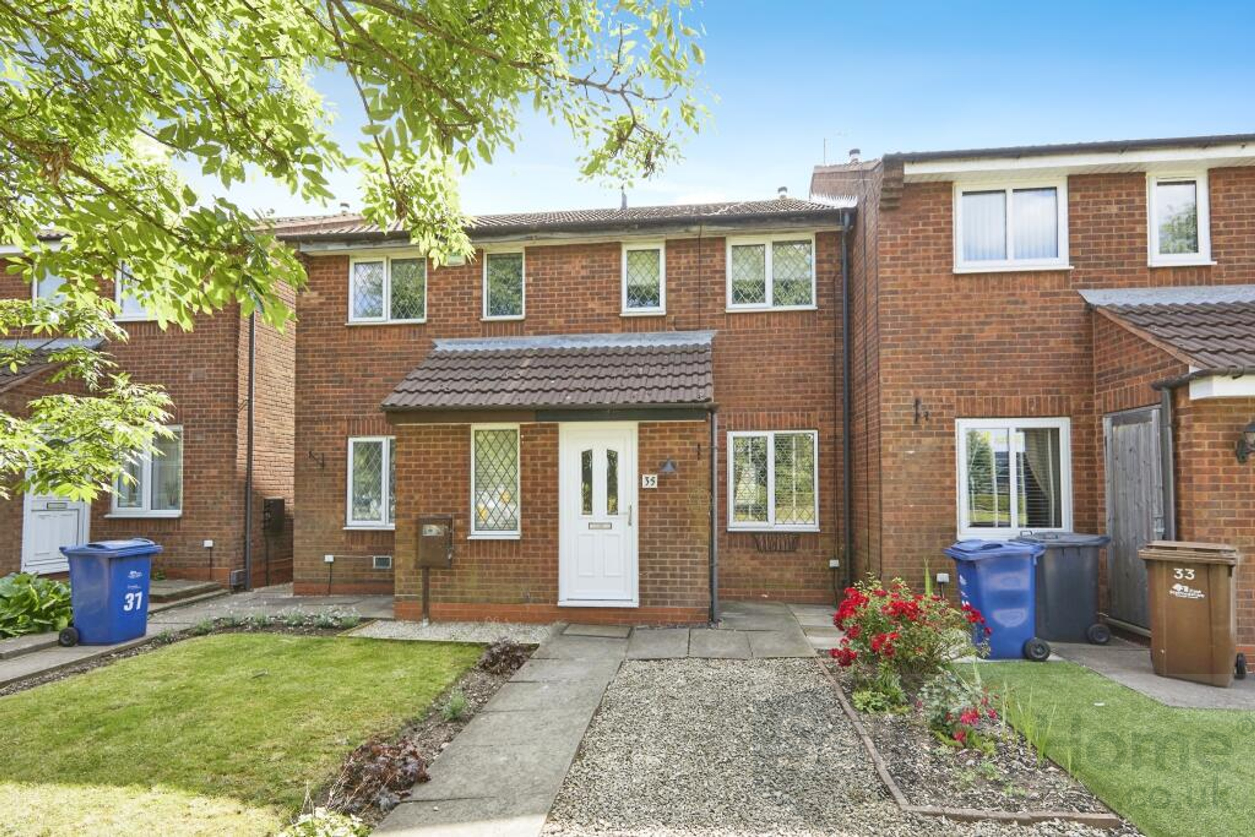 35 Barley Close, Burton-On-Trent photo 2