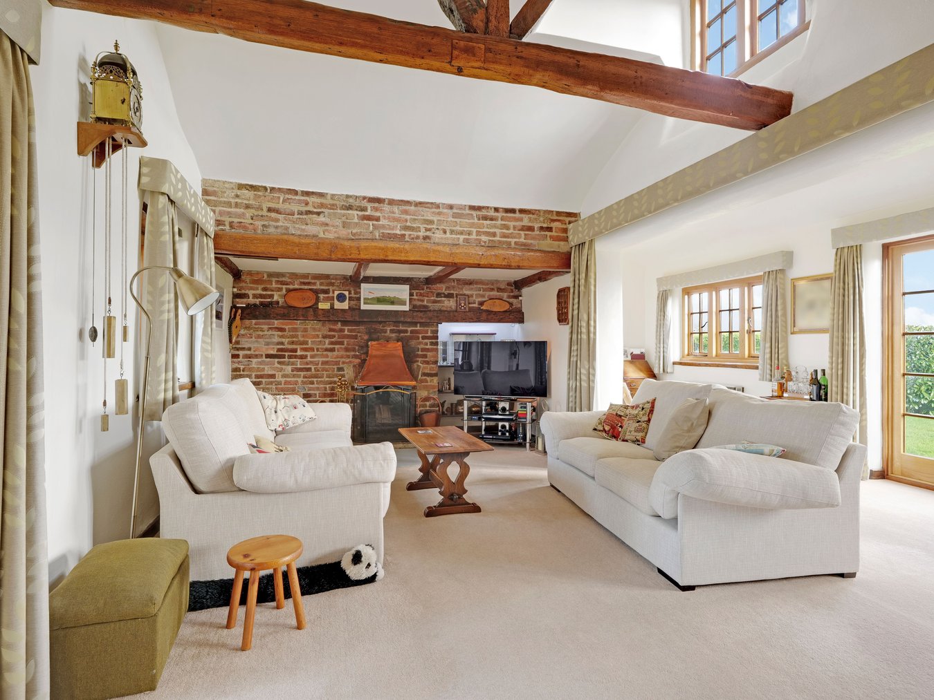 4 bedroom detached house for sale 0