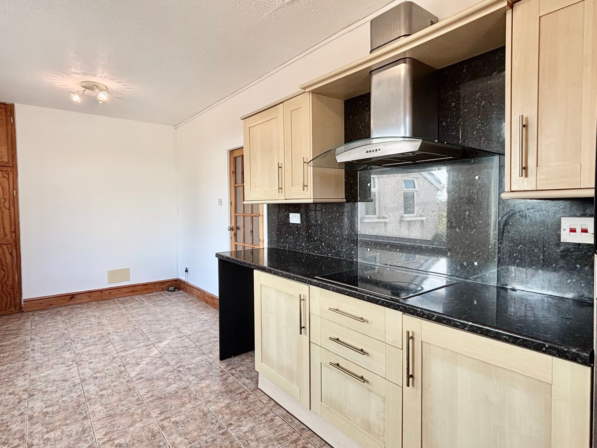 86 Mount Pleasant, Swansea photo 4