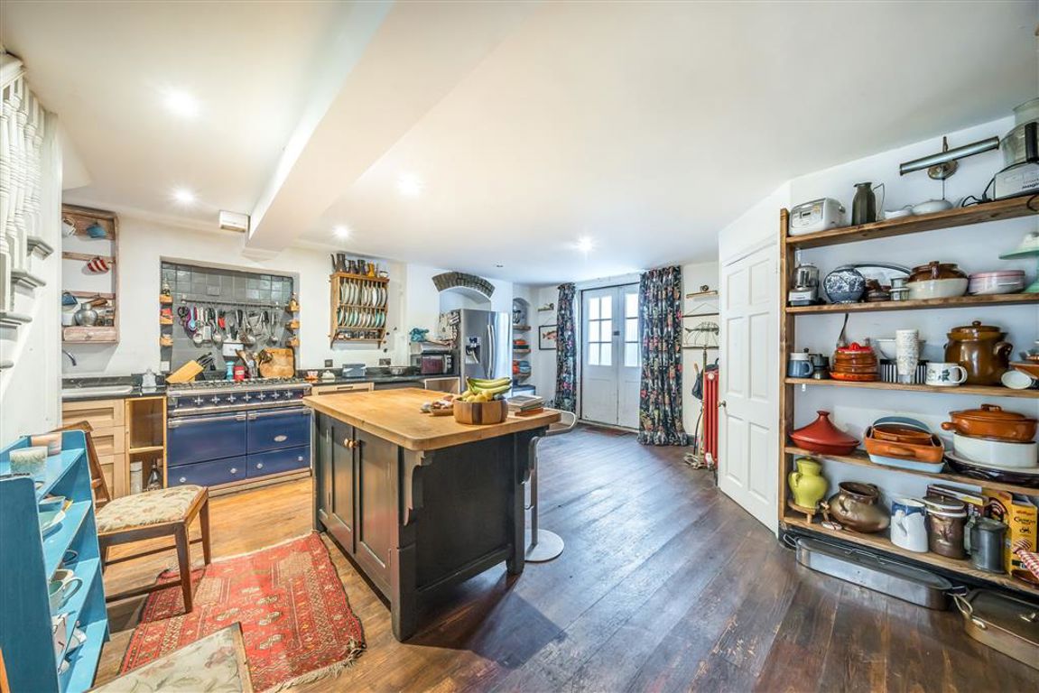 5 bedroom terraced house for sale 0