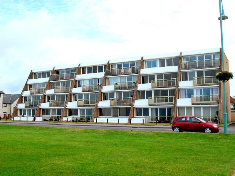 Free property report Flat 22, Seaview Court, 43, Marine Parade East