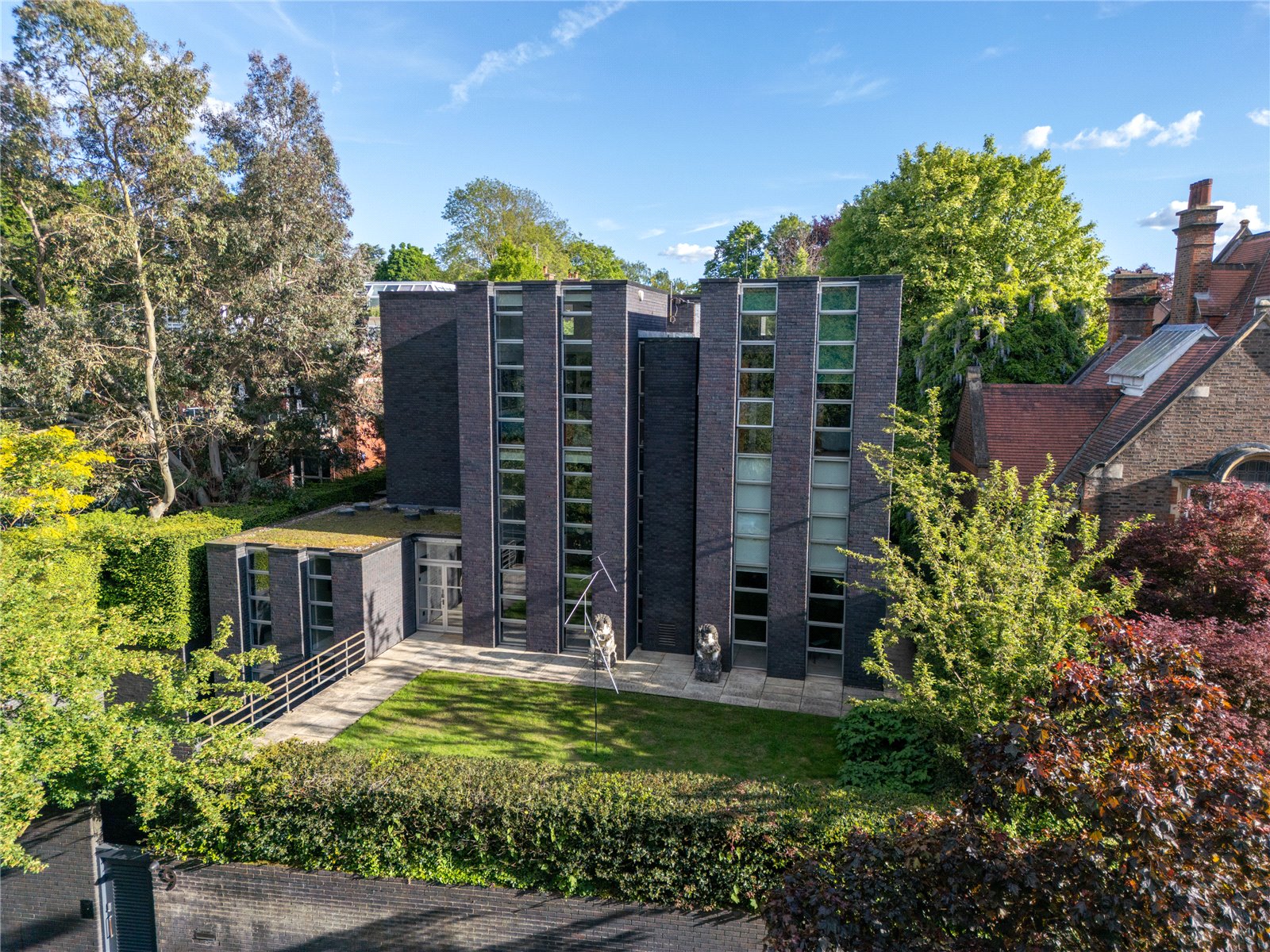 4 bedroom detached house for sale in Slough