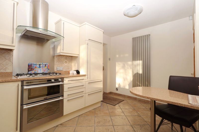 11, Meadowside, Biddulph photo 3