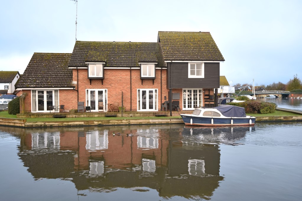 2-bed house on 38, Staitheway Road, Wroxham, £285,000