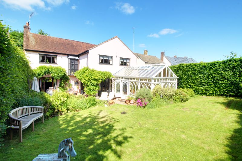 4 bedroom detached house for sale 0