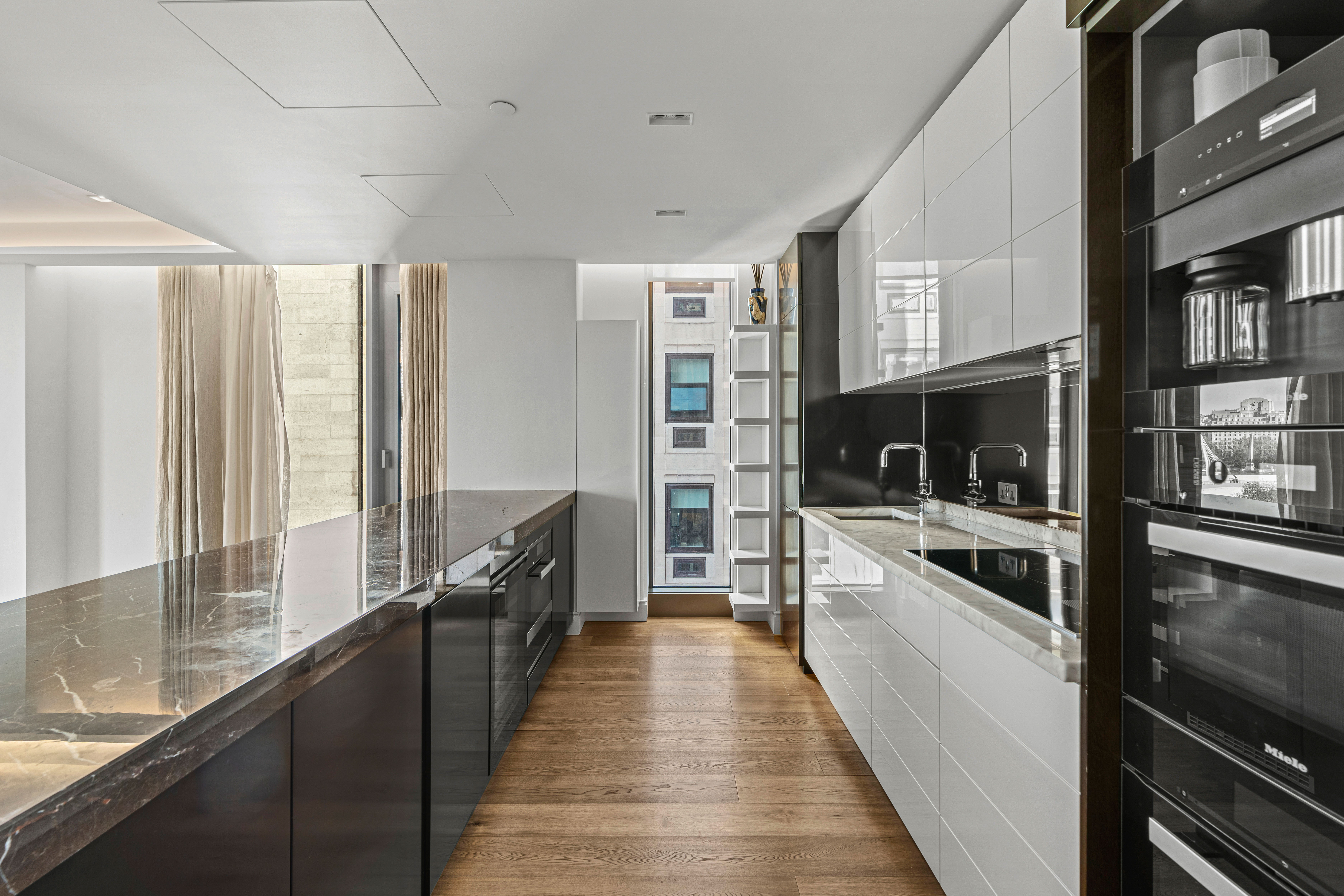 3 bedroom flat for sale 0