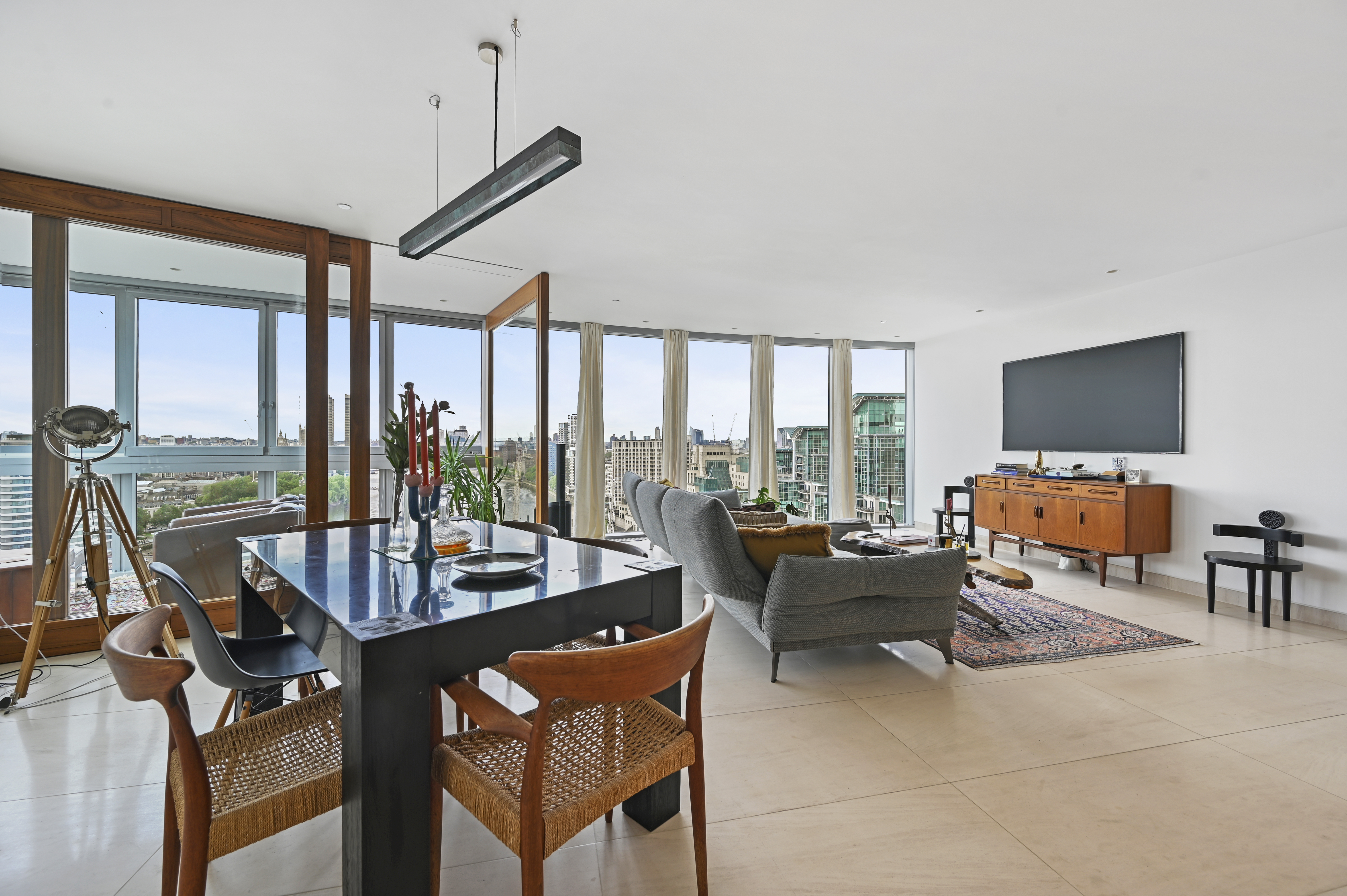 3 bedroom flat for sale 0