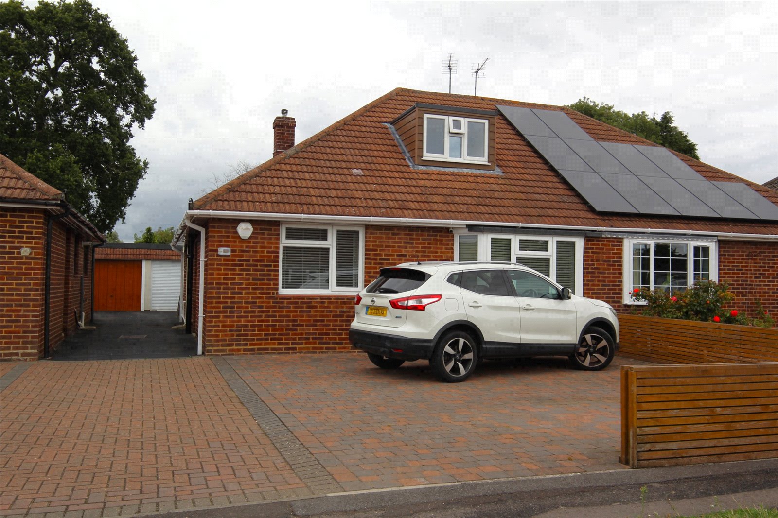 4-bed house on 24, Place House Close, Hampshire, £425,000