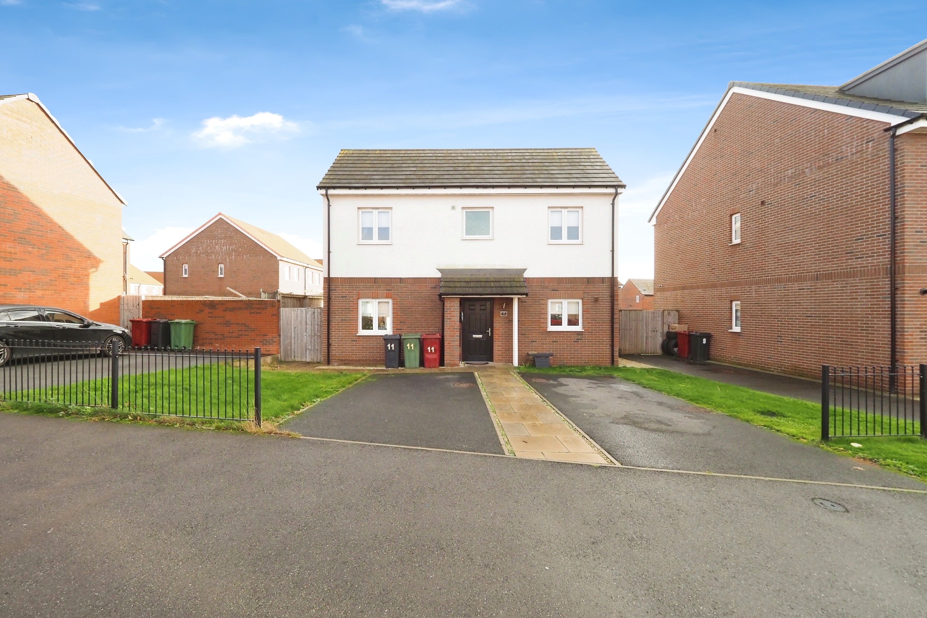 3-bed house on 11, Kernel Way, Shirebrook, Mansfield, £230,000