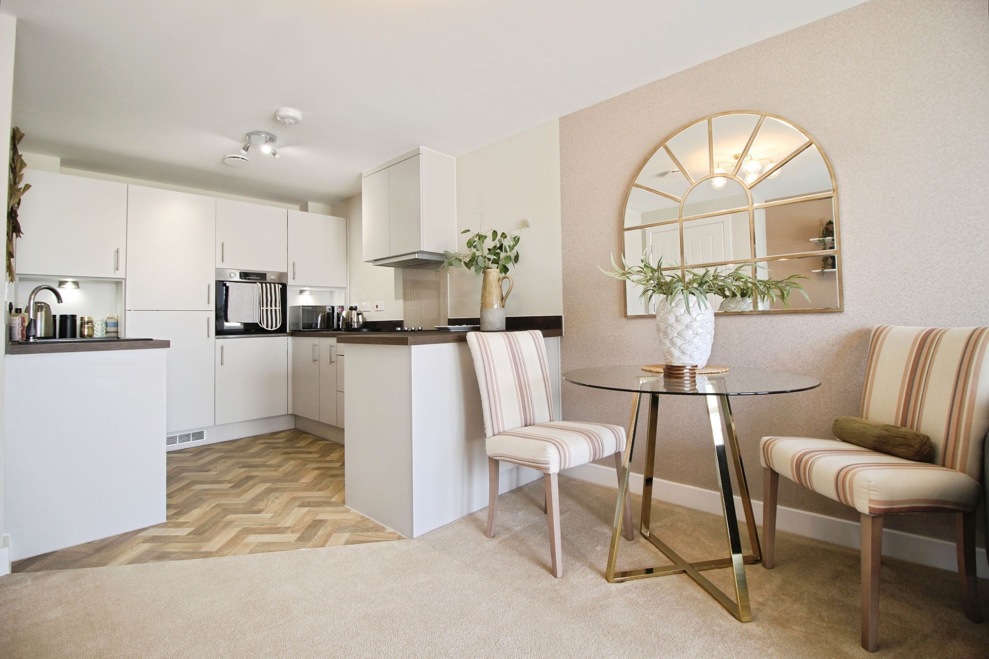 39 Locks View, Peglars Way, Swindon photo 4