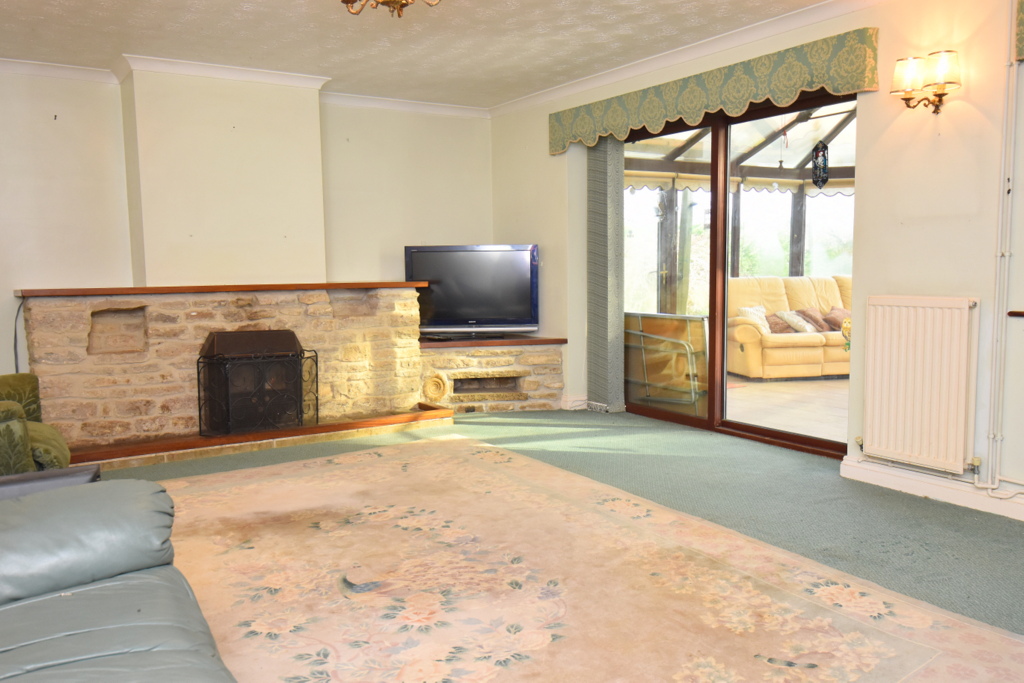 Photos of Cutts Close, Verrington Lane, Wincanton BA9 61004848