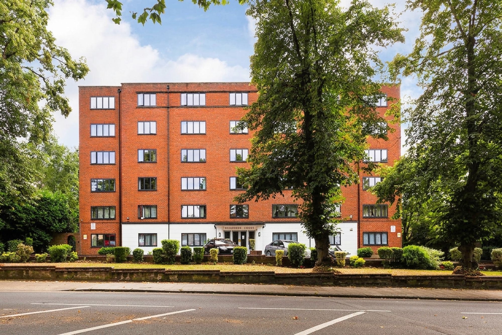 Flat 5, Belvedere Court 225-227 Willesden Lane, London photo 2