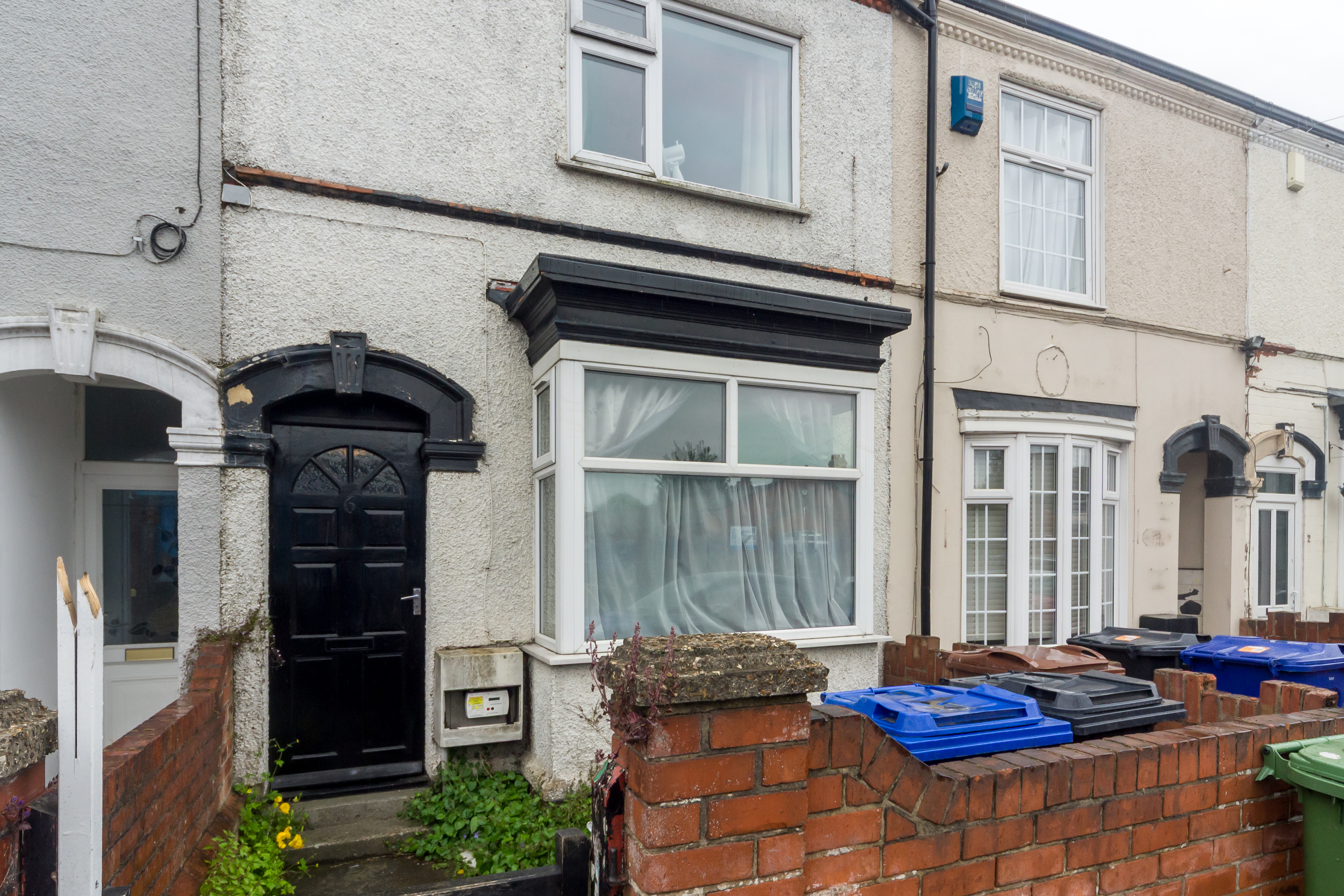 3 bedroom flat for sale