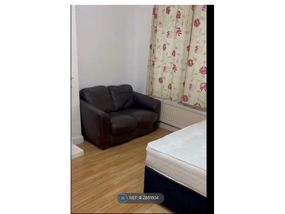 Bartholomew St, Wombwell, Wombwell . Barnsley photo 4