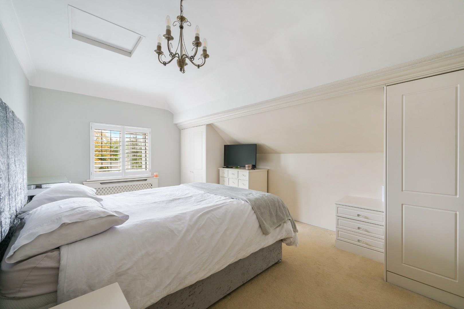 5 bedroom property for sale 0