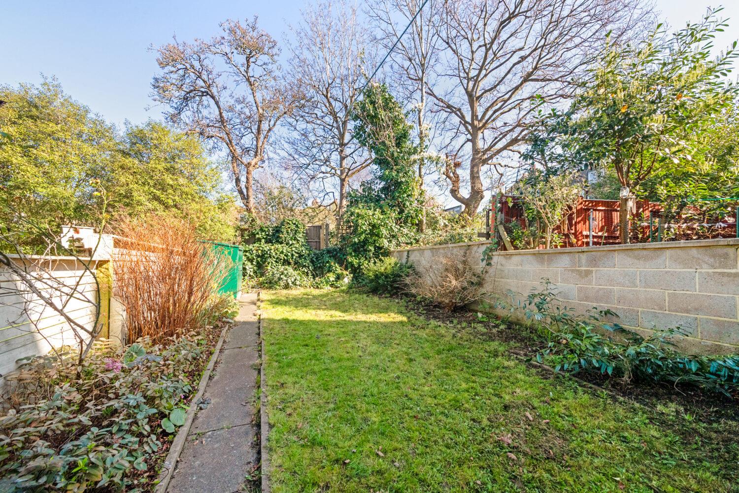 5 bedroom property for sale 0