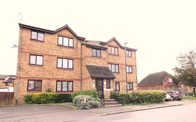 Charlton Road, Edmonton photo 5