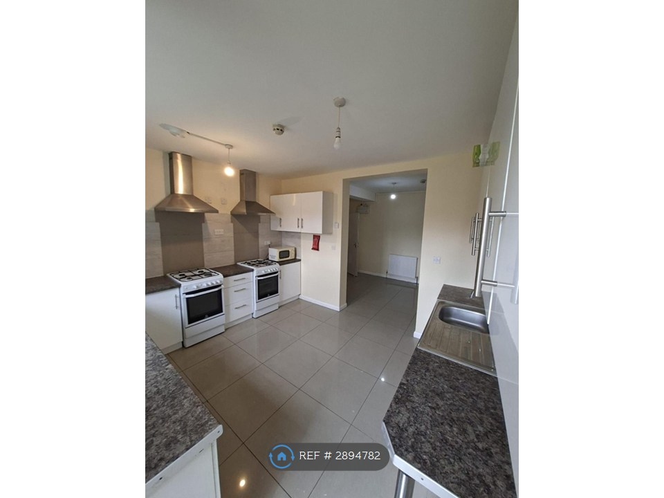 1-bed house on North Road, Southall, £475/mo