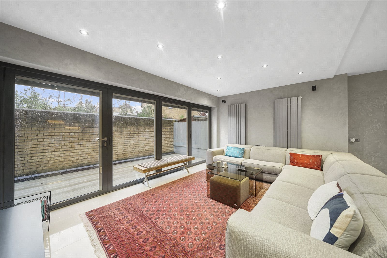 3 bedroom semi-detached house for sale 0