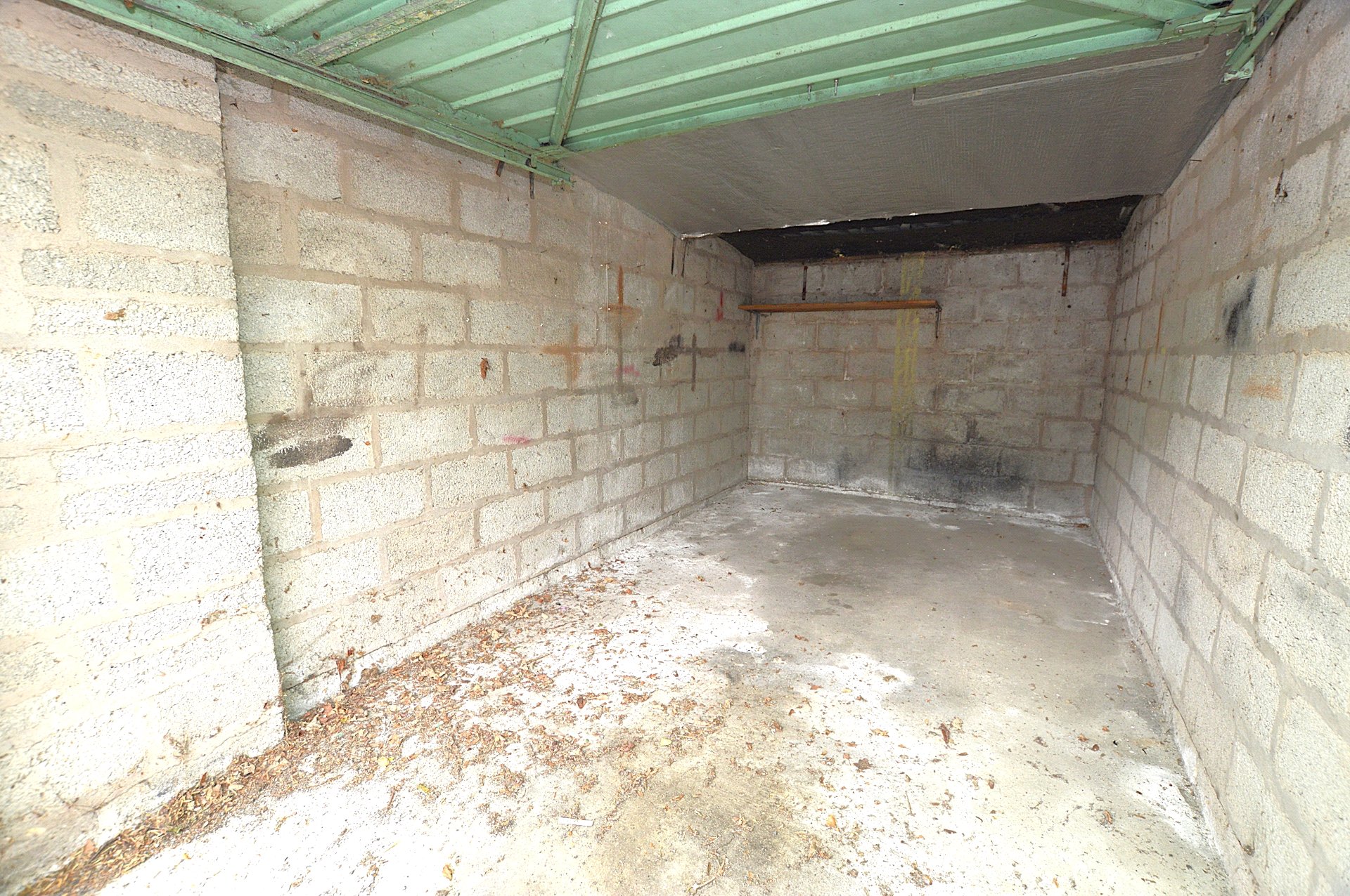 Garage 7,, Drake Gardens, Devon photo 4