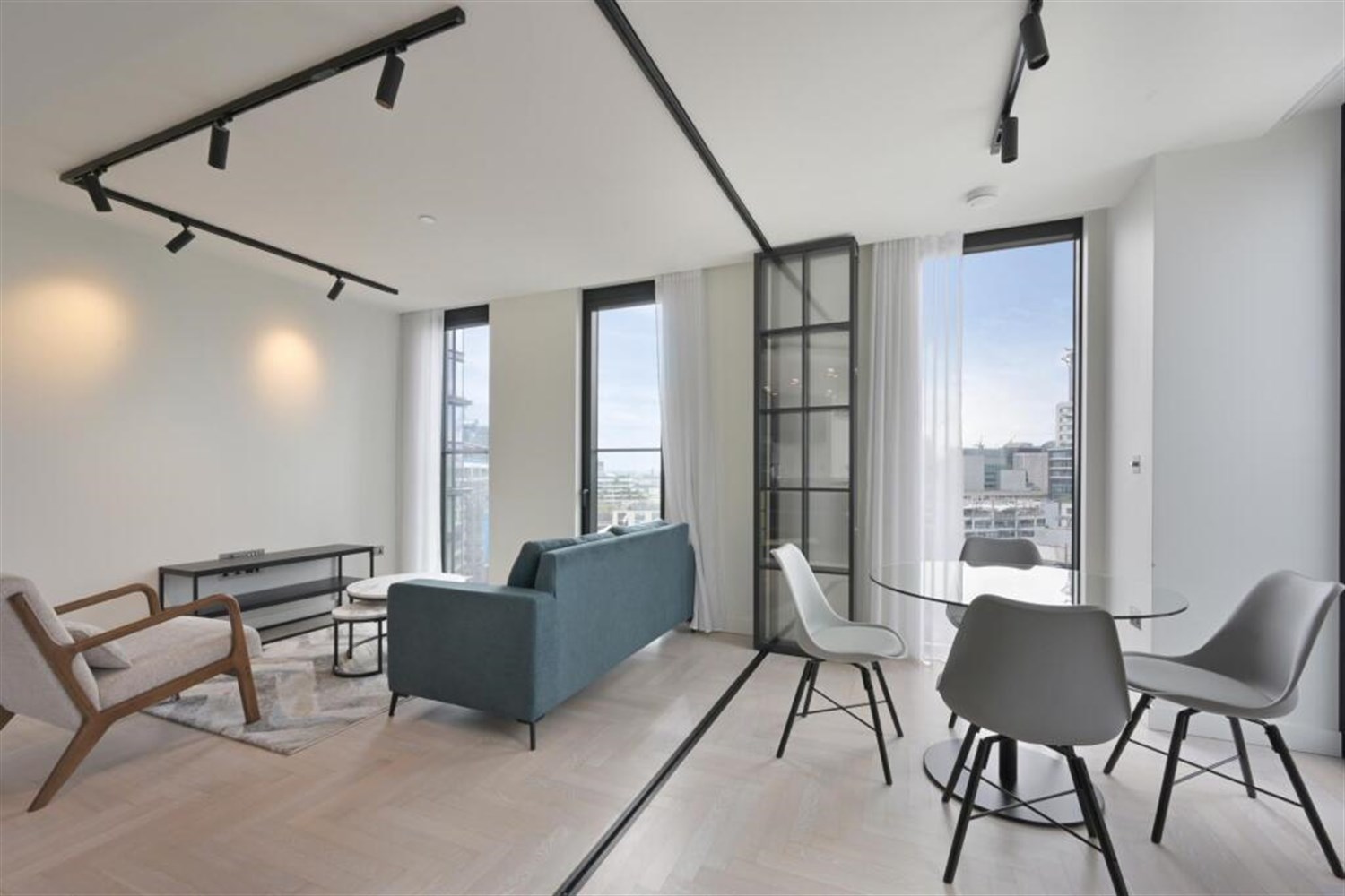 2 bedroom flat for sale 0