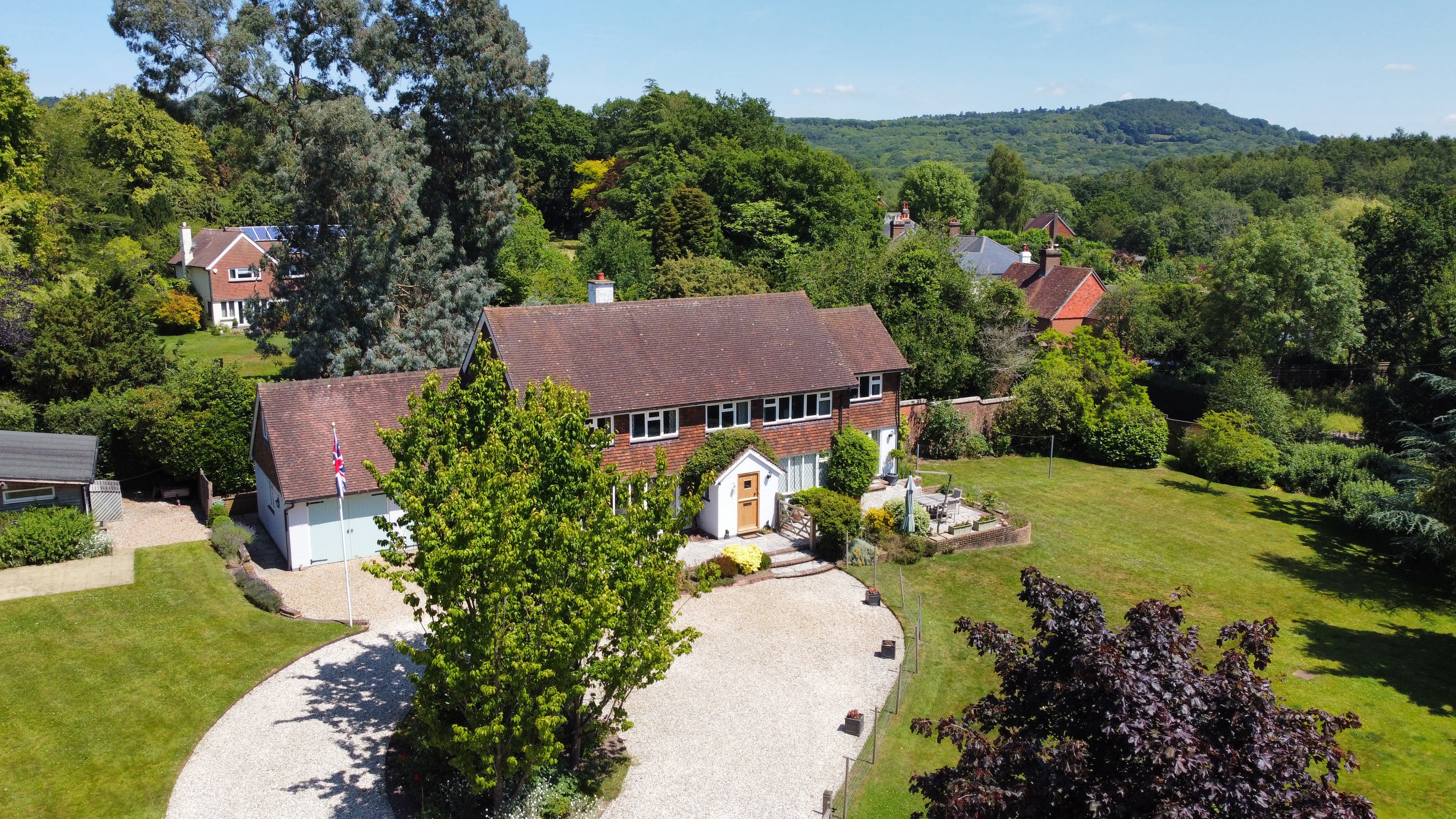 5 bedroom detached house for sale 0