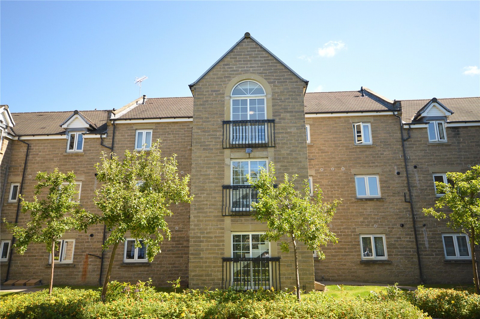 Photos of Pennythorne Drive, Yeadon, Leeds, West Yorkshire LS19