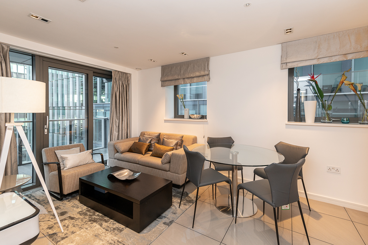 2 bedroom flat for sale 0