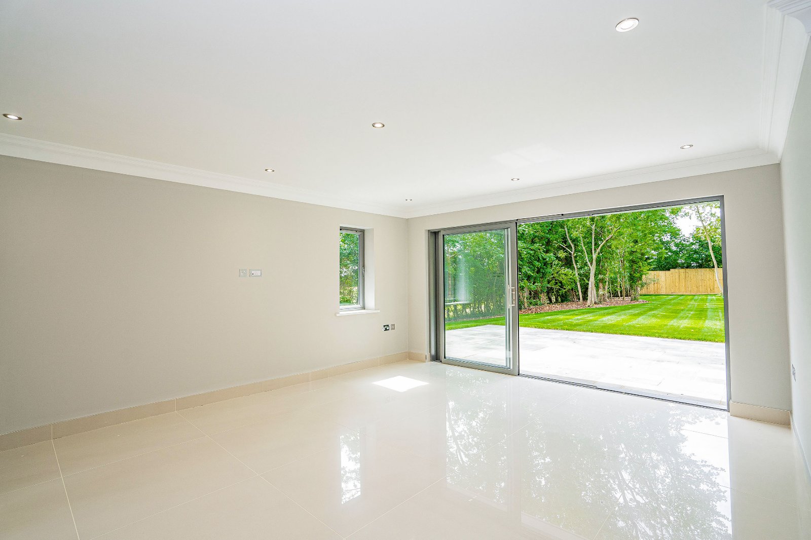 Photos of Blackpond Lane, Farnham Royal, Slough SL2 65468098