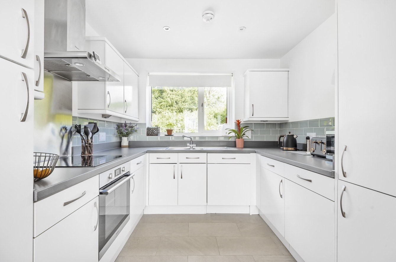 Photos of Harding Close, Sutton Scotney, Winchester SO21 62269256