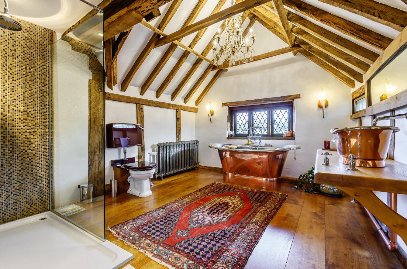 Photos of Meath Green Lane, Horley RH6 60780547 PrimeLocation