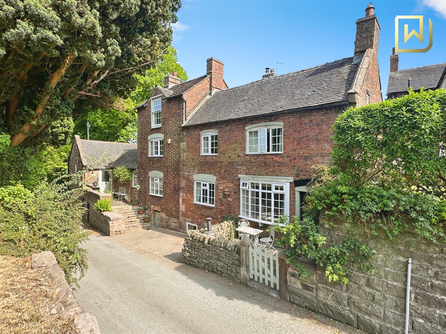 4-bed detached on The Curate's Egg , 11, Hollow Lane, Staffordshire, £425,000