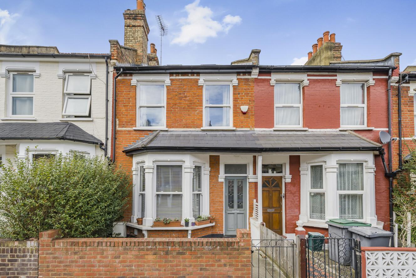 4 bedroom terraced house for sale 0