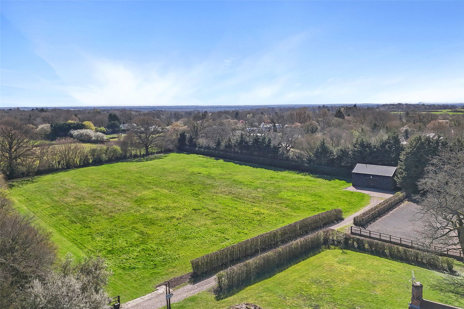 6 bedroom detached house for sale 0